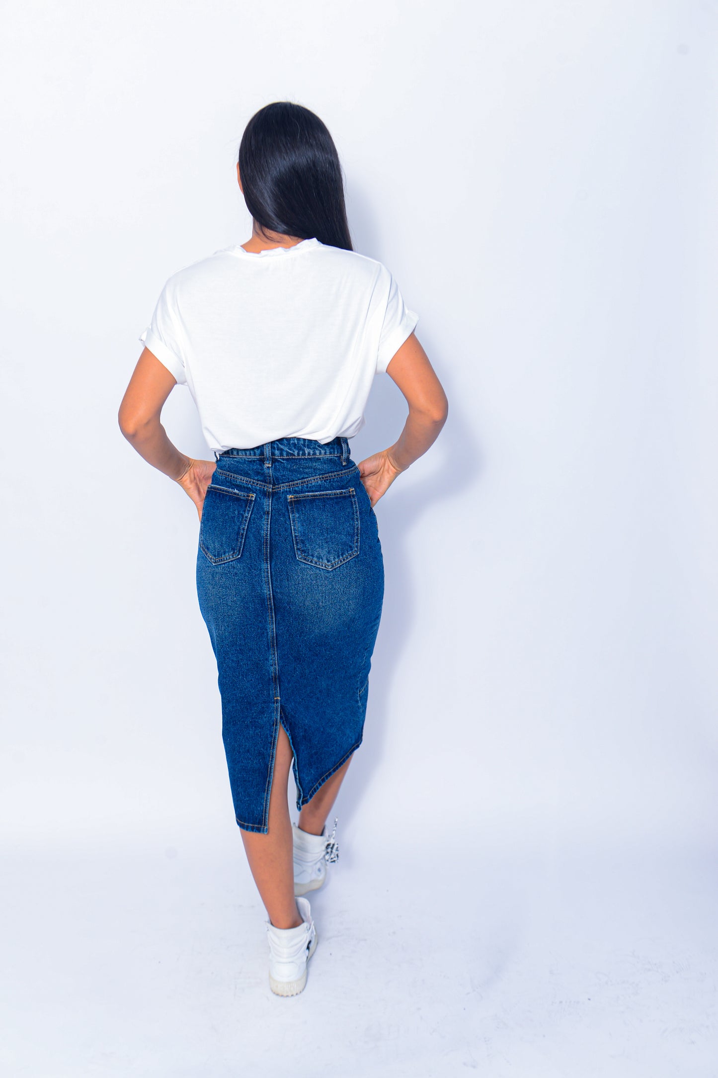 Middle pockets denim skirt