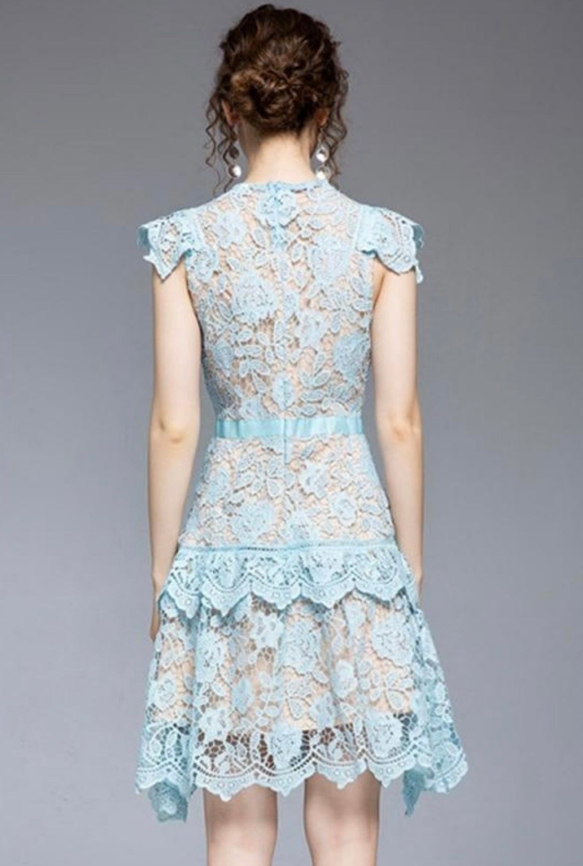 Lace lavi dress