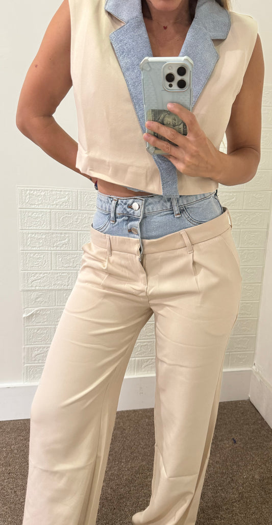 Beige vest with double trap pants