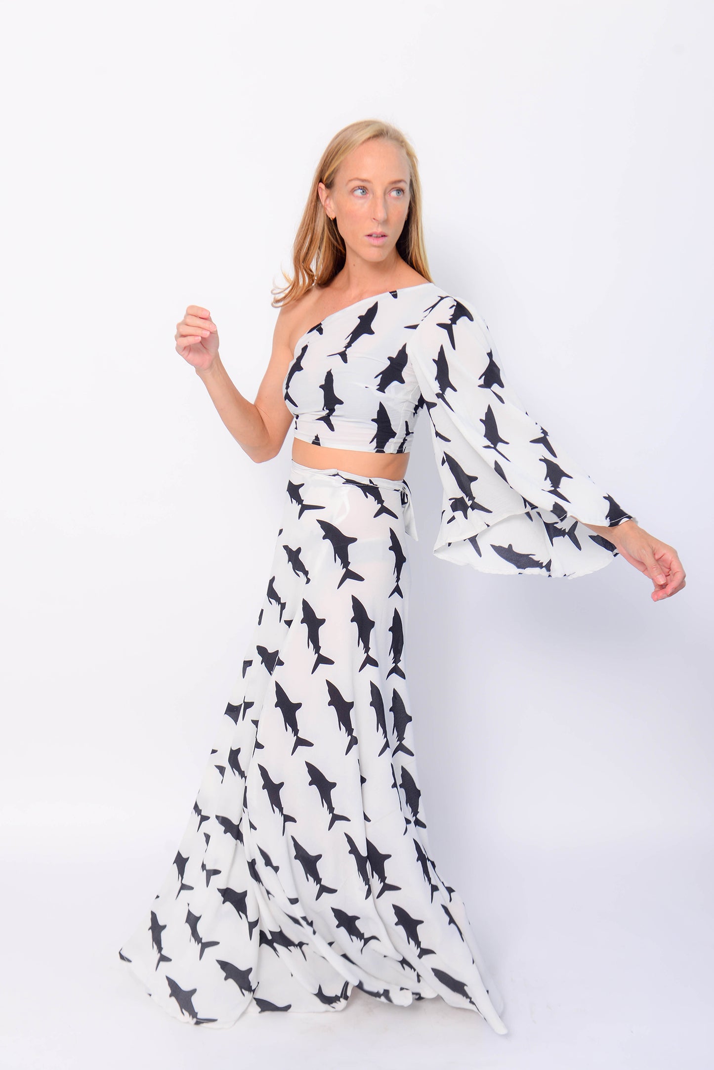 MELISSA MURTINHO SHARK WHITE AND BLACK SET